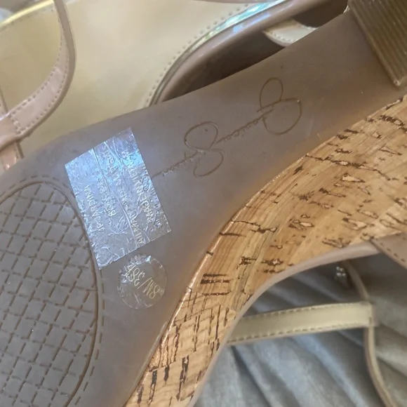 ๐ Jessica Simpson platform gorgeous Beige sandals 8 Never used ๐ - Picture 6 of 10